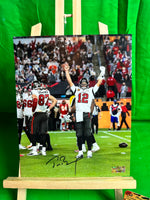 Tom Brady Super Bowl Champ Hand Signed Buccaneers 8x10 Photo w/COA