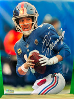 Eli Manning QB Giants Hand 8X10 Photo w/COA