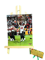 Tom Brady Super Bowl Champ Hand Signed Buccaneers 8x10 Photo w/COA