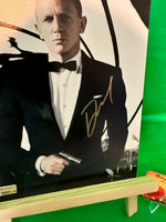 Daniel Craig Hand Signed "James Bond 007" 8x10 Photo w/COA